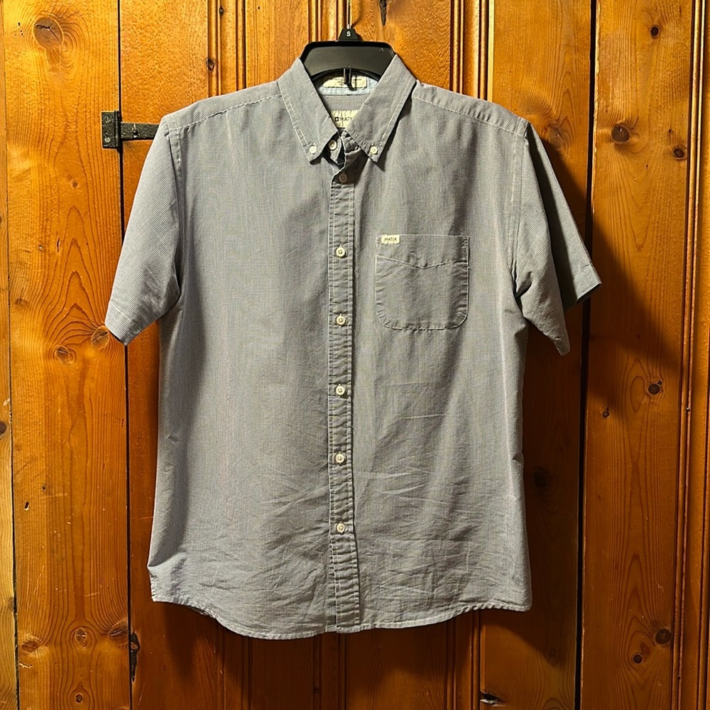 Matix Men’s Large Button Down